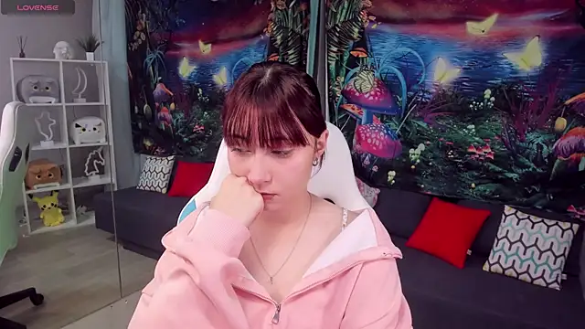 Snapshot of ClaraParks chatting on November 21, 2025, 6:50 pm ClaraParks online show from November 21, 2025, 6:50 pm