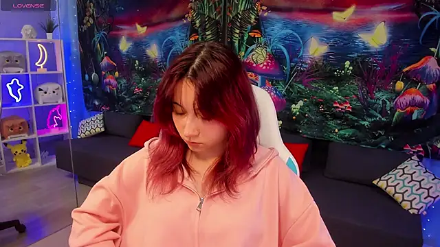 Snapshot of ClaraParks chatting on November 24, 2025, 7:13 pm ClaraParks online show from November 24, 2025, 7:13 pm