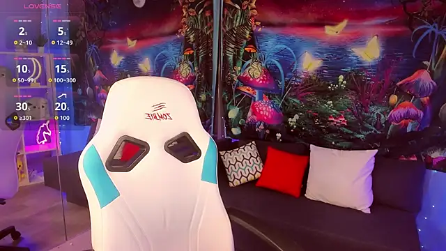 Snapshot of ClaraParks chatting on November 27, 2025, 9:00 am ClaraParks online show from November 27, 2025, 9:00 am