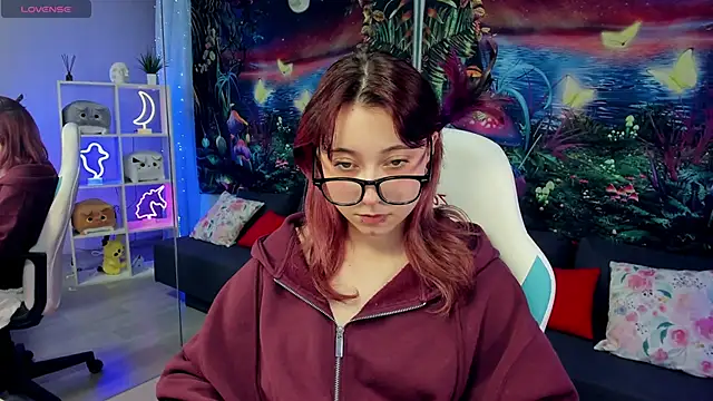 Snapshot of ClaraParks chatting on November 29, 2025, 8:45 pm ClaraParks online show from November 29, 2025, 8:45 pm