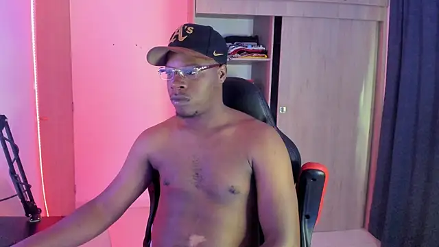 Snapshot of CorvisXnc0012 chatting on October 29, 2025, 8:21 pm CorvisXnc0012 online show from October 29, 2025, 8:21 pm