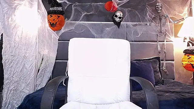 blackbignude online show from October 31, 2025, 1:28 am