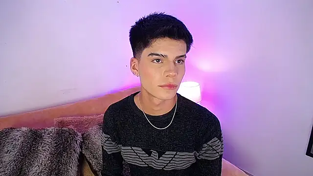 Dulcey  online show from December 1, 2025, 3:44 am