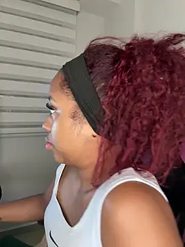  Zahara  online show from February 18, 2026, 11:55 pm