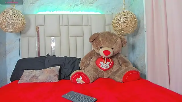 NikkyyRed online show from October 9, 2025, 3:26 am