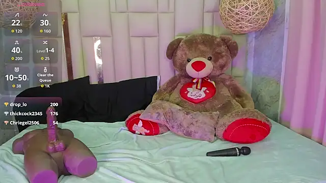 NikkyyRed online show from November 16, 2025, 10:59 pm