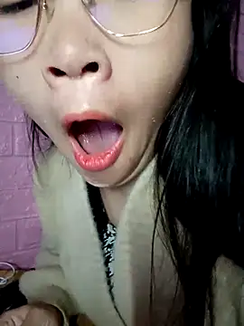 Snapshot of Maimai00 chatting on December 18, 2025, 12:06 am Maimai00 online show from December 18, 2025, 12:06 am