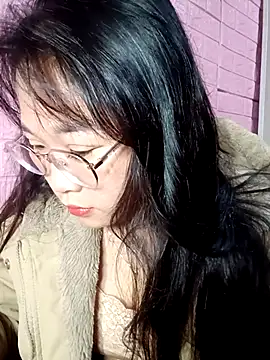 Snapshot of Maimai00 chatting on December 19, 2025, 12:06 am Maimai00 online show from December 19, 2025, 12:06 am