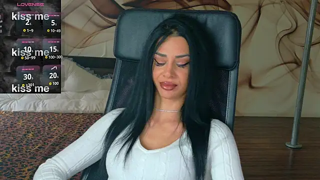 Snapshot of NaomiScarlet chatting on October 24, 2025, 8:11 am NaomiScarlet online show from October 24, 2025, 8:11 am