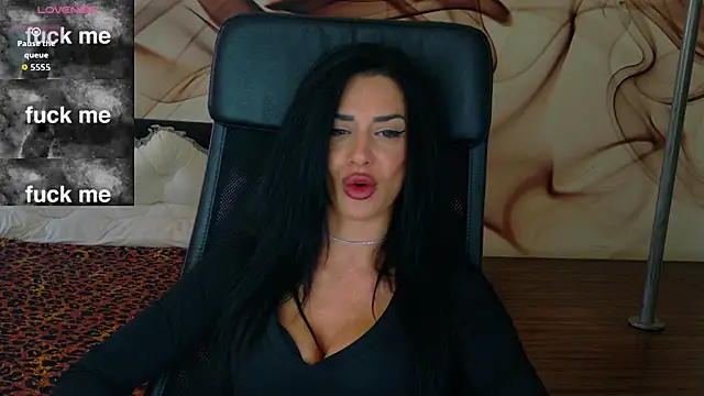 Snapshot of NaomiScarlet chatting on October 30, 2025, 10:27 am NaomiScarlet online show from October 30, 2025, 10:27 am