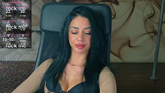 Snapshot of NaomiScarlet chatting on November 18, 2025, 10:41 am NaomiScarlet online show from November 18, 2025, 10:41 am