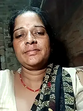 Snapshot of Cutreet chatting on September 17, 2025, 5:36 pm Cutreet online show from September 17, 2025, 5:36 pm