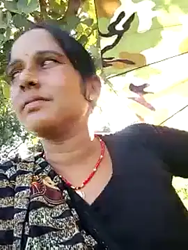 Snapshot of Cutreet chatting on September 21, 2025, 10:39 am Cutreet online show from September 21, 2025, 10:39 am