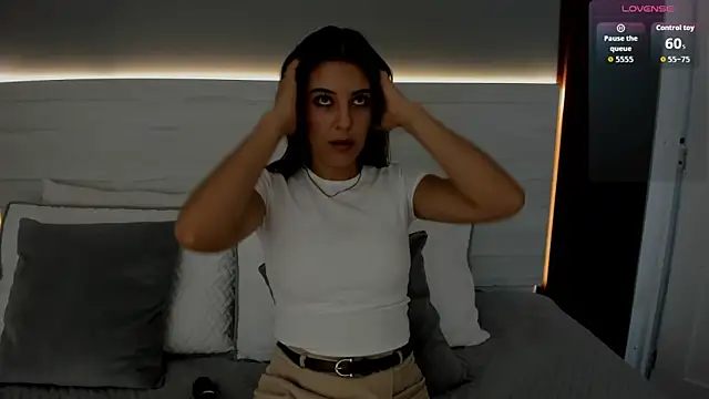 Emmy Meadows online show from October 4, 2025, 7:23 pm