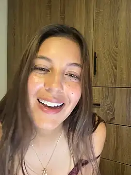 Snapshot of Emmy_Meadows chatting on May 15, 2026, 10:50 pm Emmy Meadows online show from May 15, 2026, 10:50 pm