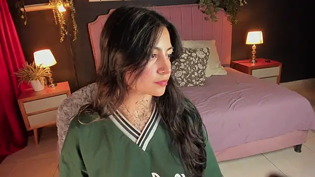 Snapshot of anne_dh chatting on December 23, 2025, 4:54 am anne dh online show from December 23, 2025, 4:54 am