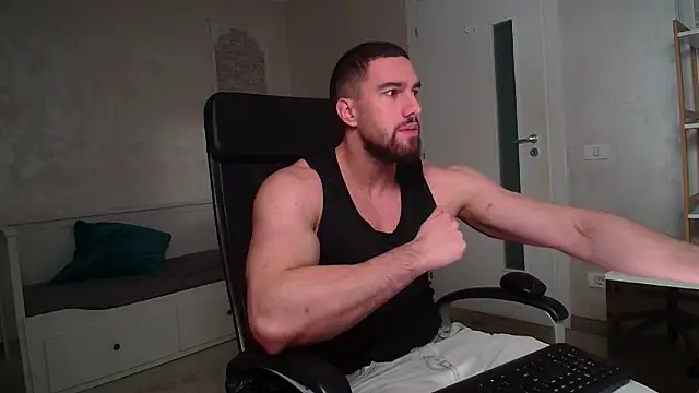 Snapshot of IvanHydee chatting on January 10, 2026, 5:42 am IvanHydee online show from January 10, 2026, 5:42 am