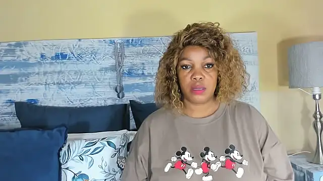 Snapshot of Jess555 chatting on November 5, 2025, 6:35 am Jess555 online show from November 5, 2025, 6:35 am