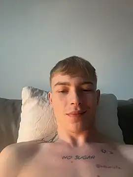 callmealexthx online show from November 11, 2025, 6:35 am