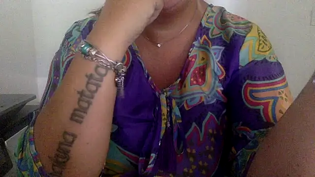 Snapshot of LaReginaNera chatting on July 22, 2026, 9:01 am LaReginaNera online show from July 22, 2026, 9:01 am