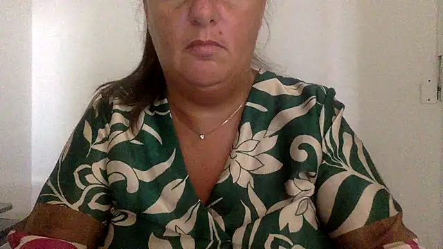 Snapshot of LaReginaNera chatting on July 23, 2026, 8:23 am LaReginaNera online show from July 23, 2026, 8:23 am
