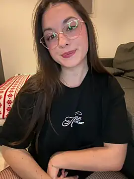 liloush   online show from February 18, 2026, 9:55 pm