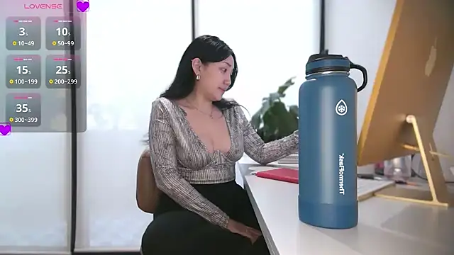 yuzhara online show from September 9, 2025, 3:11 pm