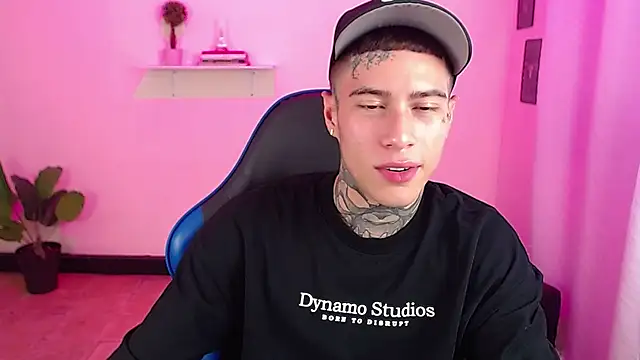 setthomas online show from November 26, 2025, 8:43 pm