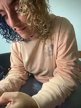 Snapshot of etherconh chatting on April 10, 2026, 1:00 am etherconh online show from April 10, 2026, 1:00 am