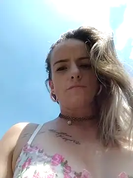 Snapshot of CassA-Nova chatting on November 12, 2025, 8:37 am CassA-Nova online show from November 12, 2025, 8:37 am