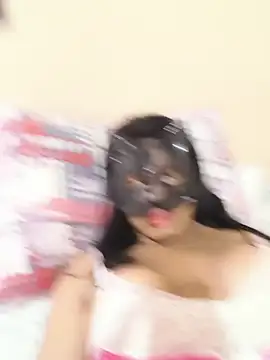 Snapshot of DuCreu chatting on October 12, 2025, 1:43 pm DuCreu online show from October 12, 2025, 1:43 pm