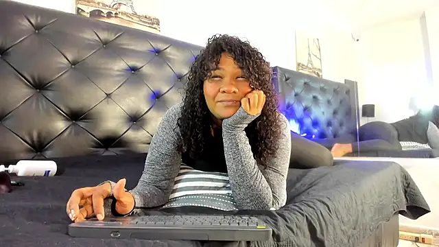 Snapshot of Kymy_marquez chatting on April 12, 2026, 9:09 pm Kymy marquez online show from April 12, 2026, 9:09 pm