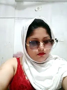 Snapshot of Nusrat-N chatting on March 9, 2026, 2:15 am Nusrat-N online show from March 9, 2026, 2:15 am