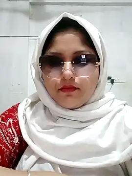 Snapshot of Nusrat-N chatting on March 10, 2026, 10:59 pm Nusrat-N online show from March 10, 2026, 10:59 pm