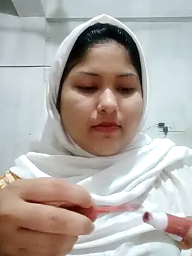 Snapshot of Nusrat-N chatting on April 5, 2026, 12:08 am Nusrat-N online show from April 5, 2026, 12:08 am