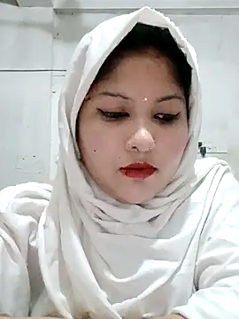 Snapshot of Nusrat-N chatting on April 20, 2026, 3:37 pm Nusrat-N online show from April 20, 2026, 3:37 pm