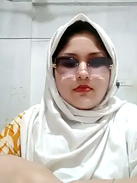 Snapshot of Nusrat-N chatting on May 15, 2026, 8:10 am Nusrat-N online show from May 15, 2026, 8:10 am