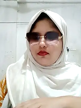 Snapshot of Nusrat-N chatting on May 21, 2026, 3:57 am Nusrat-N online show from May 21, 2026, 3:57 am