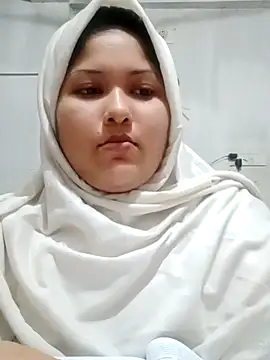 Snapshot of Nusrat-N chatting on May 22, 2026, 2:22 pm Nusrat-N online show from May 22, 2026, 2:22 pm