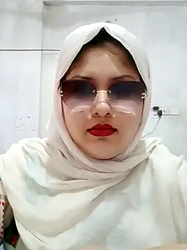 Snapshot of Nusrat-N chatting on June 11, 2026, 3:48 am Nusrat-N online show from June 11, 2026, 3:48 am