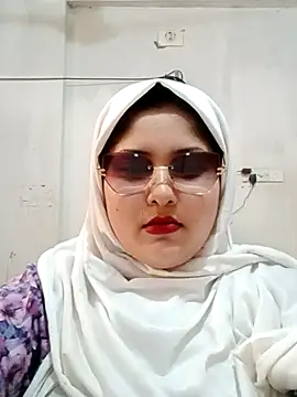 Snapshot of Nusrat-N chatting on June 26, 2026, 9:14 am Nusrat-N online show from June 26, 2026, 9:14 am
