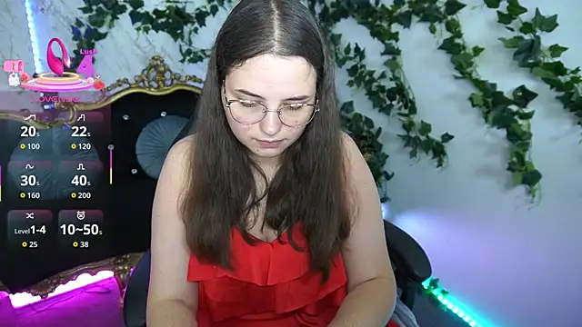 SophieDreamss online show from October 7, 2025, 1:08 pm