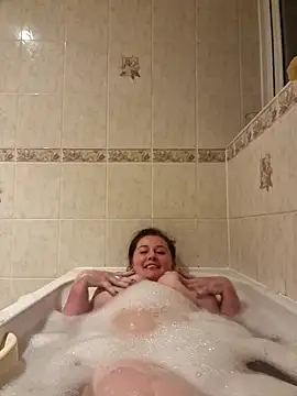 RosieMilff online show from November 9, 2025, 7:01 pm