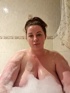 RosieMilff online show from November 30, 2025, 7:40 pm