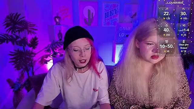 SakuraBliss online show from September 23, 2025, 5:49 pm