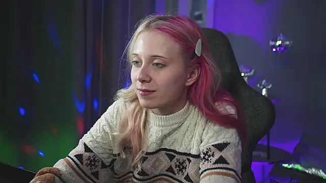 SakuraBliss online show from October 16, 2025, 1:23 pm