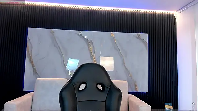 MadisonAnngel online show from November 29, 2025, 8:45 pm