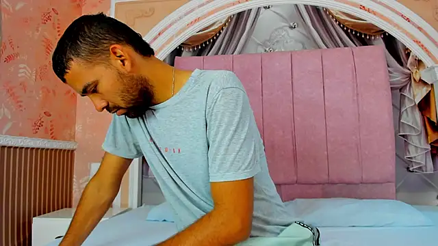 magnus serket online show from November 4, 2025, 11:31 am