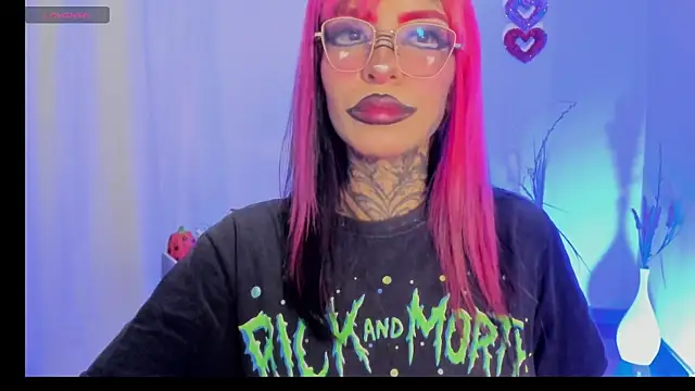 Snapshot of Nickidoll66- chatting on October 3, 2025, 7:38 am Nickidoll66- online show from October 3, 2025, 7:38 am