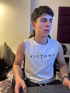 Snapshot of AdrianRinaldi chatting on November 23, 2025, 8:19 pm AdrianRinaldi online show from November 23, 2025, 8:19 pm